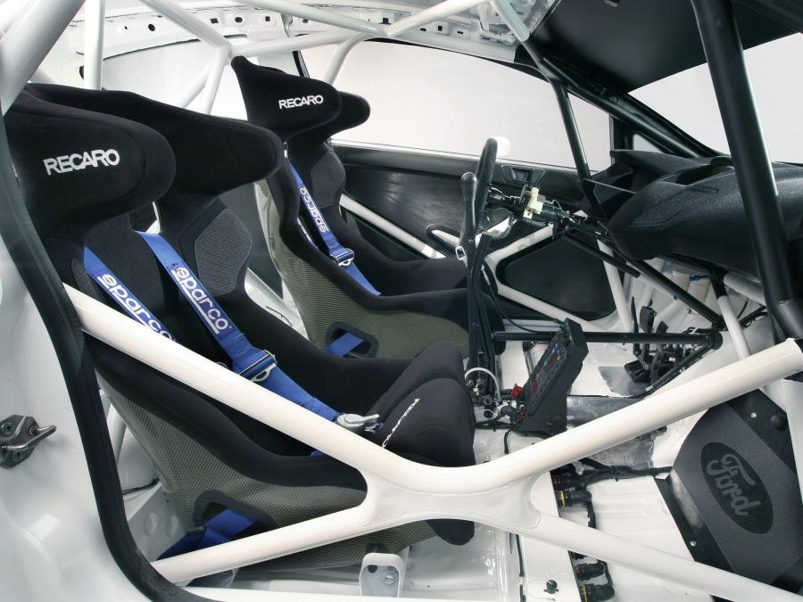  Ford Fiesta RS WRC 2011 года  (фото 18 из 19)